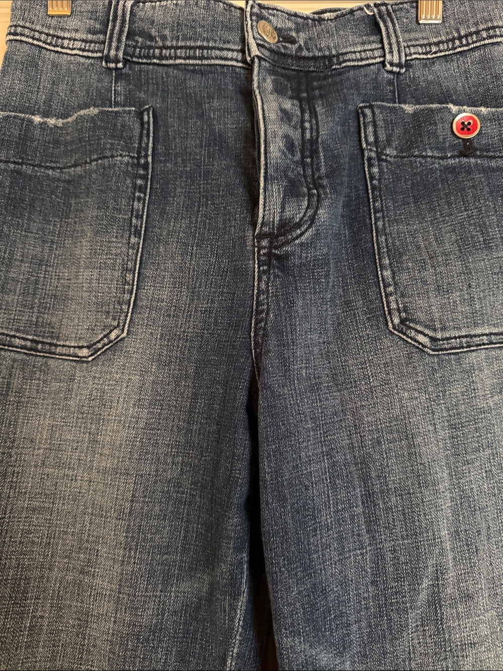 Pilcro and the Letterpress Wide-Leg Cropped Jeans in Medium Blue Denim - Picture 2 of 10